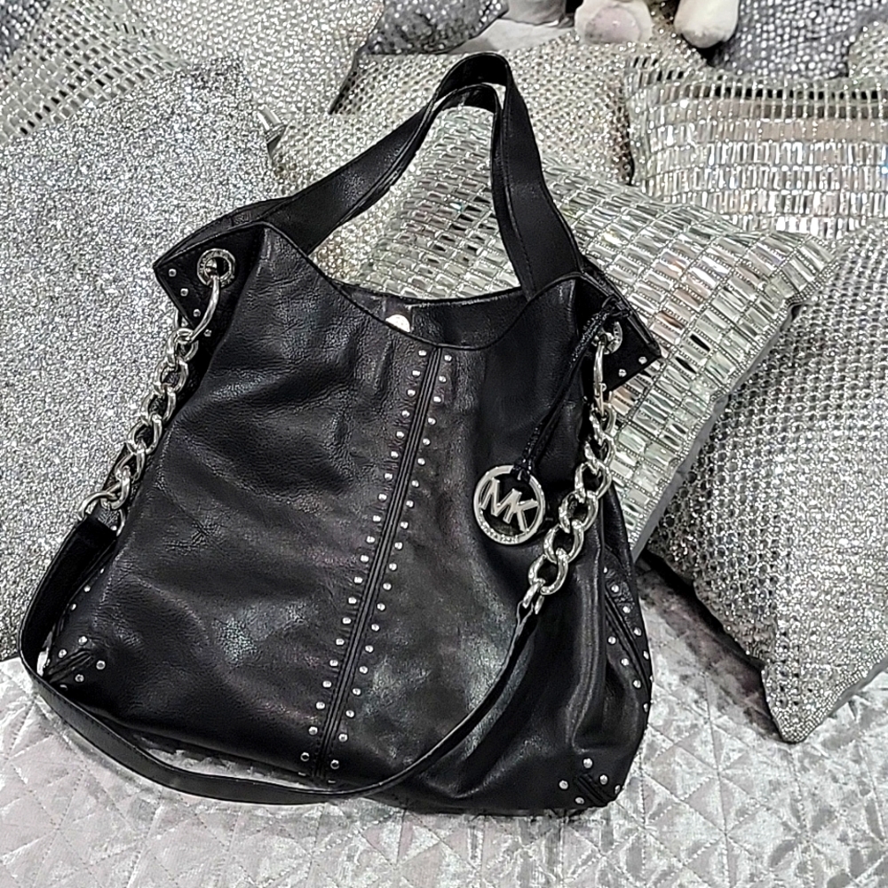 Authentic Michael KORS tote and shoulder handbag